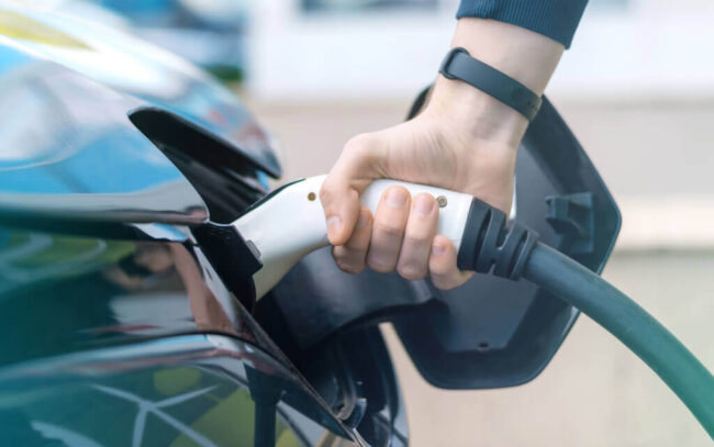 Abandonar los vehículos convencionales y apostar por la electromovilidad para 2035