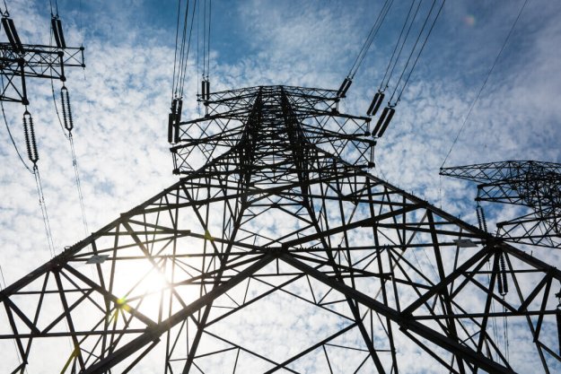 Transformadores eléctricos y distribución de energía