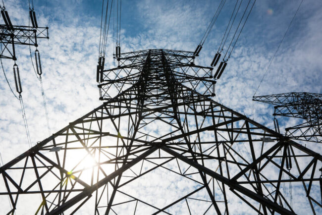 Transformadores eléctricos y distribución de energía