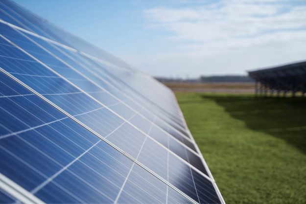 Uriel Renovables invierte 450 millones de dólares en proyectos solares en Chile